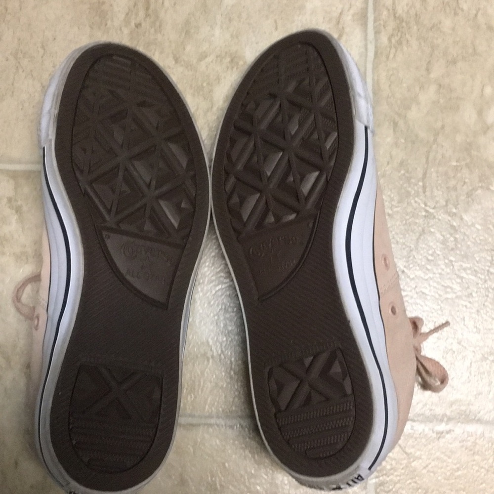 Pink suede converse - Picture 3 of 6